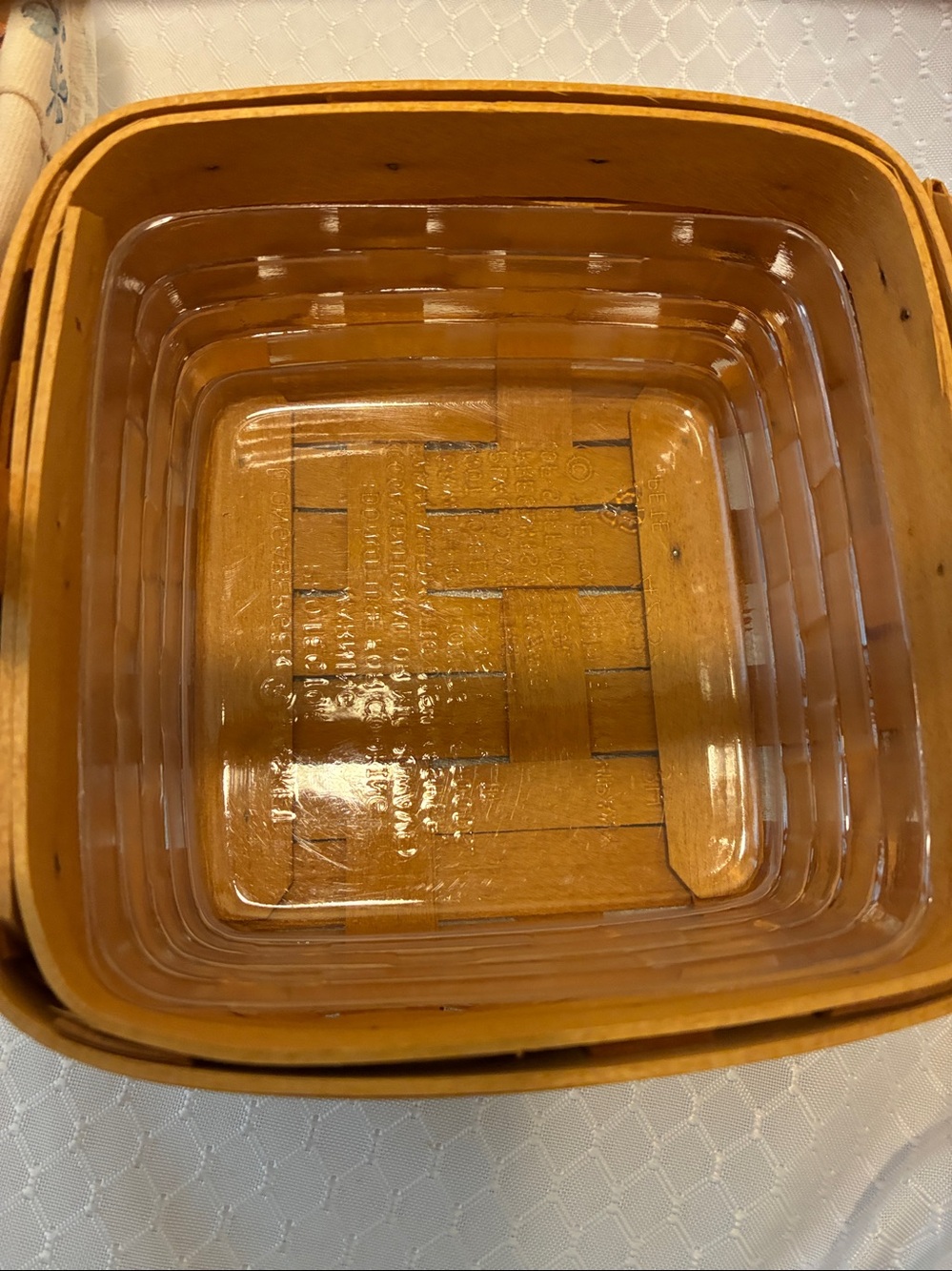 Longaberger Tarragon Basket, Protector, Liner and Lid EUC - Picture 10 of 10